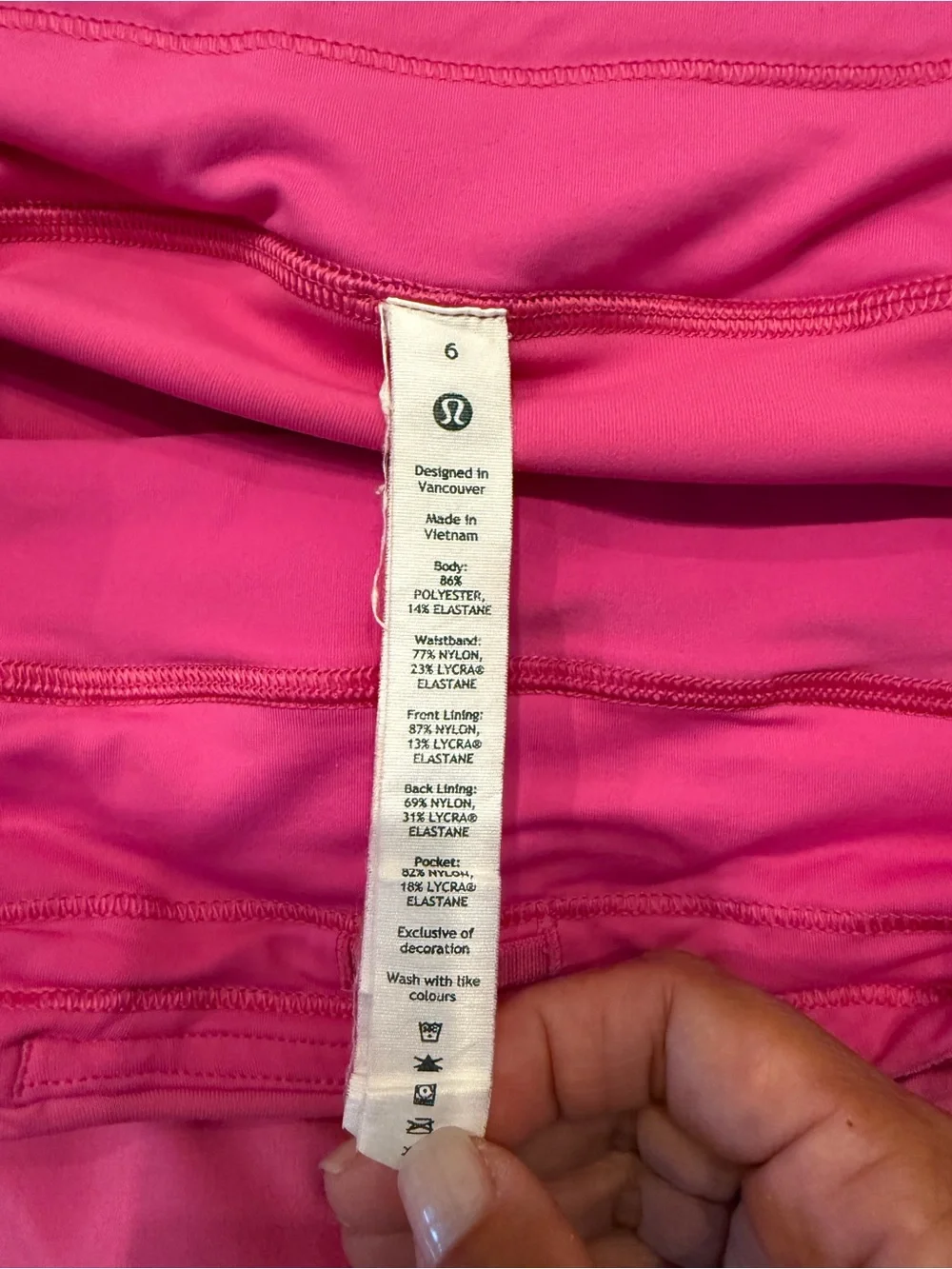 Lululemon size 6 skirt
